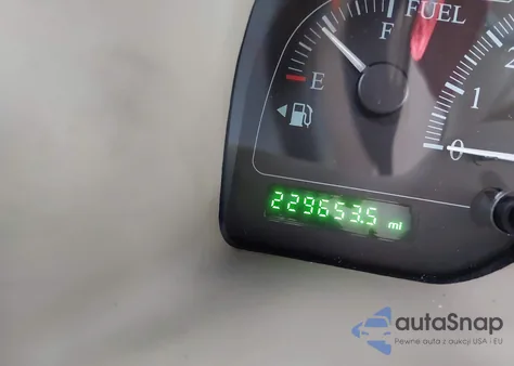 2002 Ford Windstar Limited z USA, uszkodzony, nr VIN 2FMDA584X2BA98521